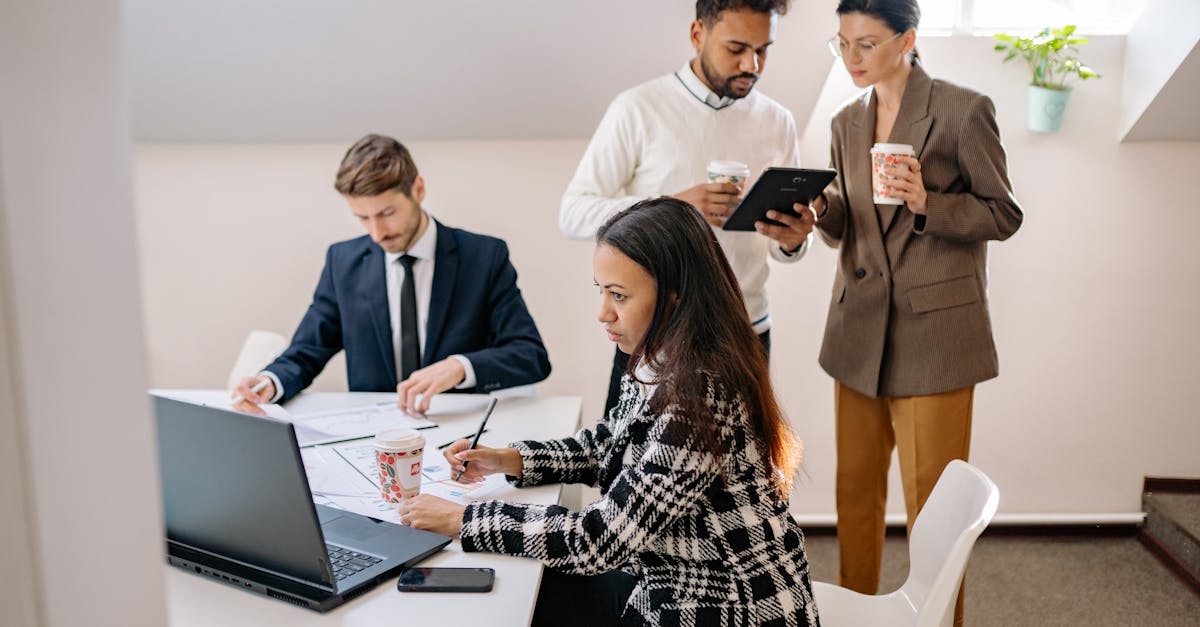 分享通信实名账号:电影app详情下载教程美女